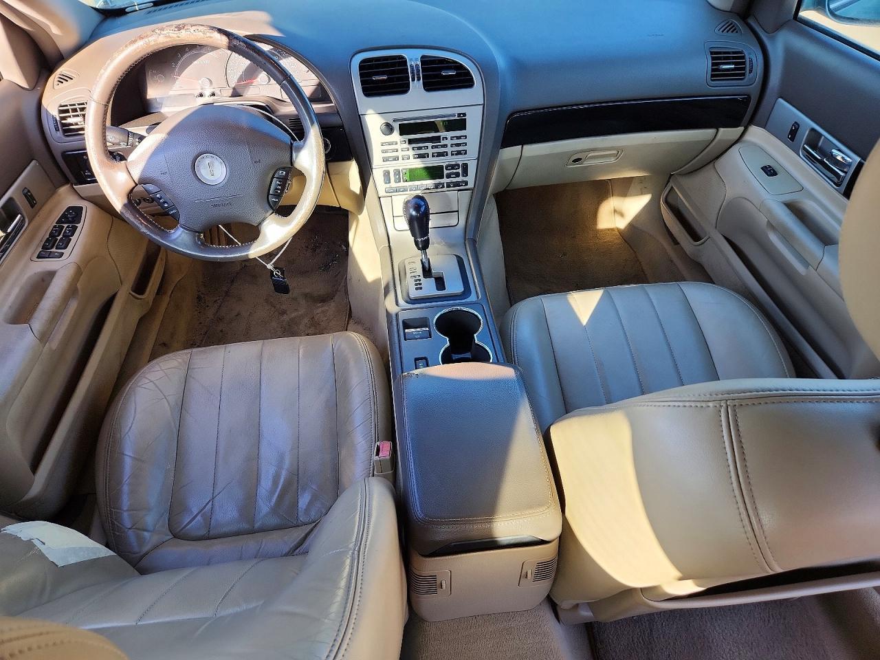 2005 Lincoln Townhouse LS