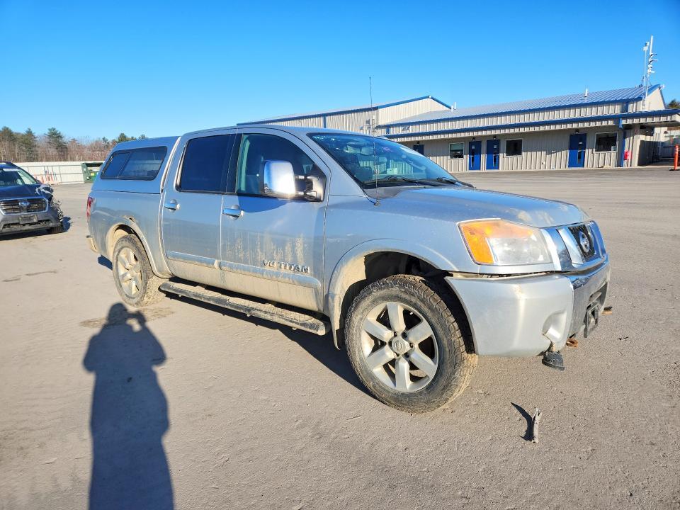 2011 Nissan Titan SV