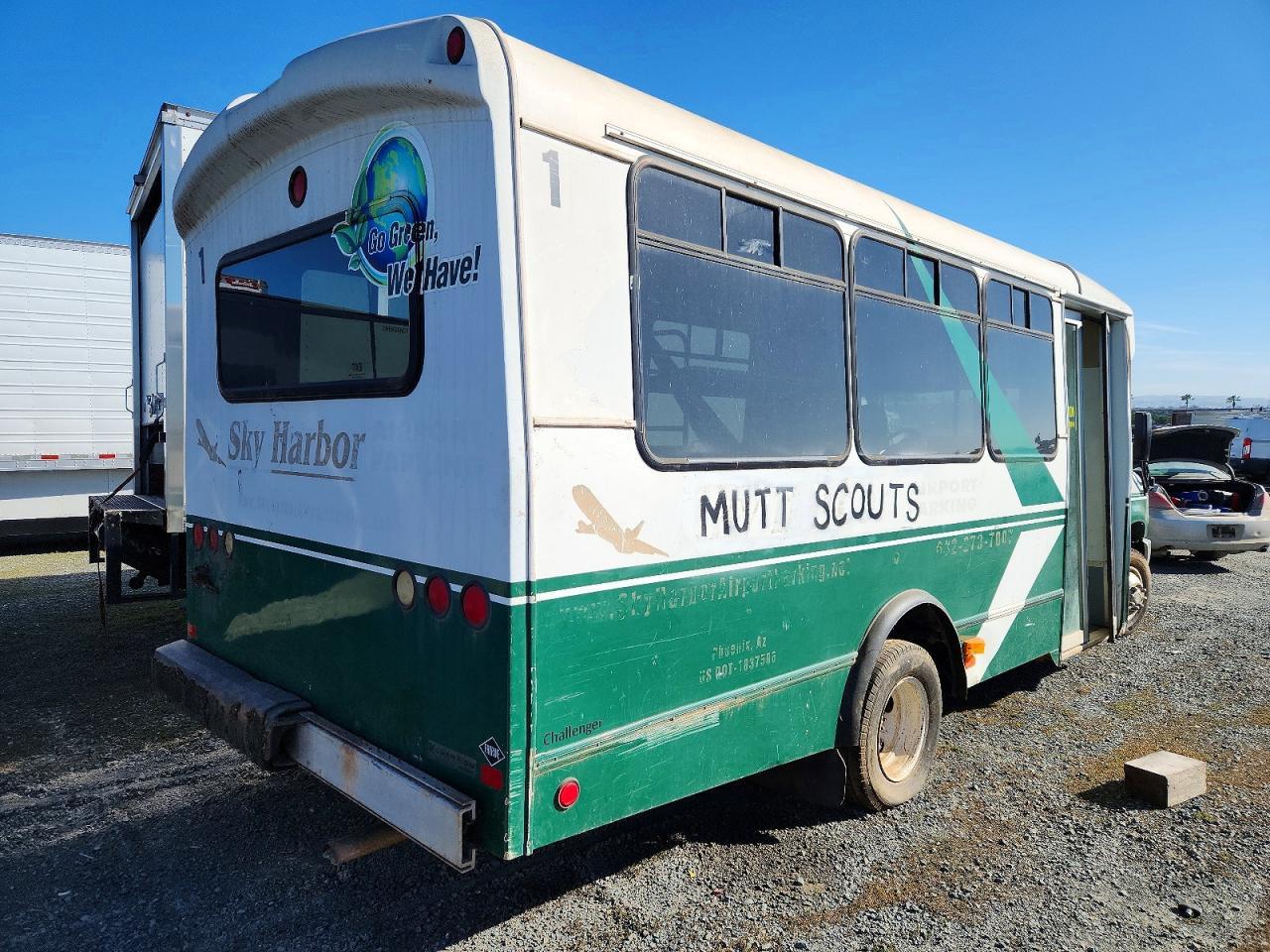 2016 Ford Econoline E450 Super Duty Cutaway Van