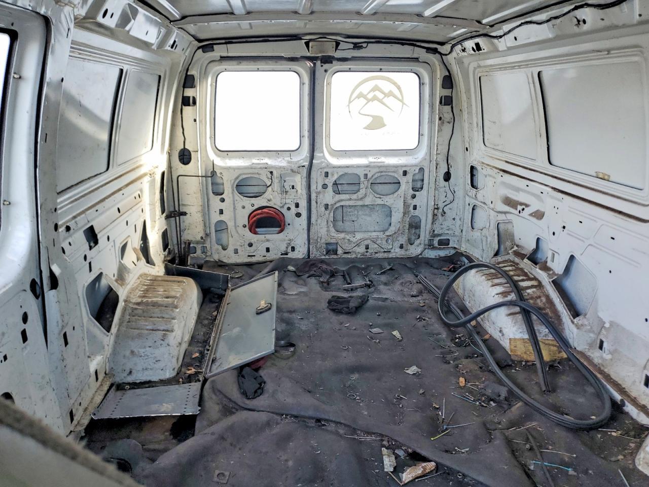 2004 Ford Econoline E150 van