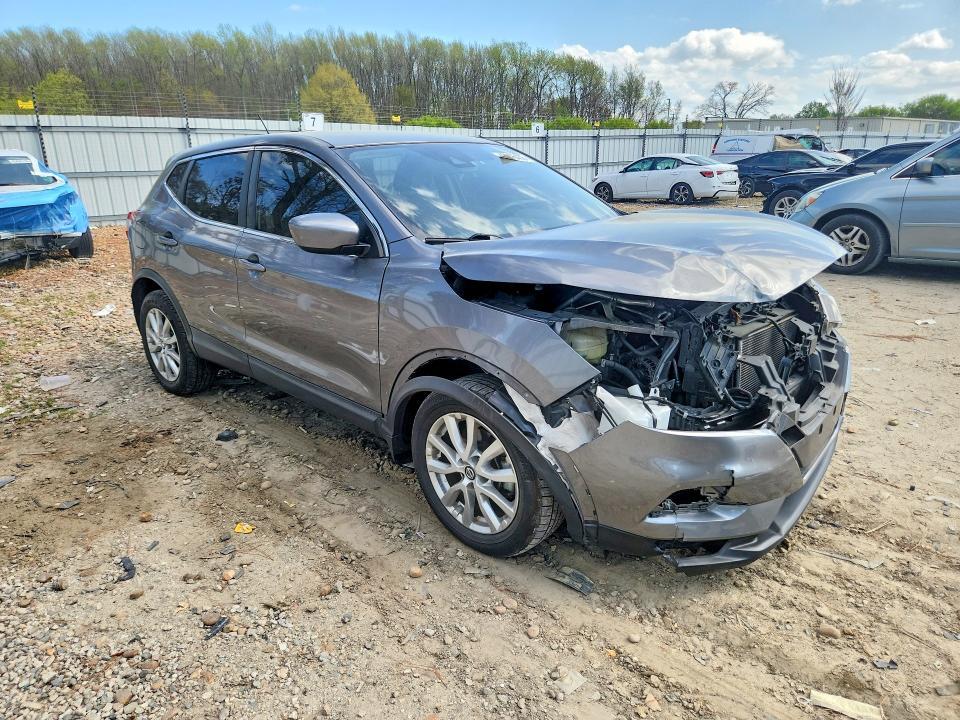 2022 Nissan Rogue Sport s