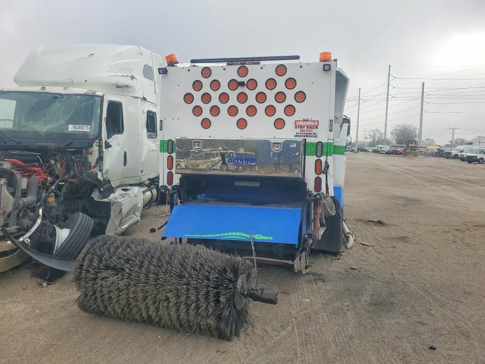 2024 Freightliner M2 106 Medium Duty