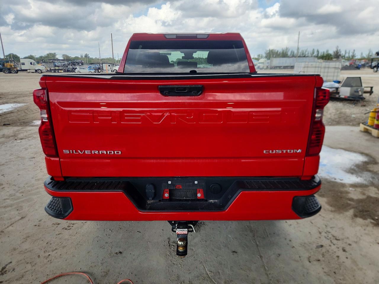2022 Chevrolet Silverado C1500 Custom