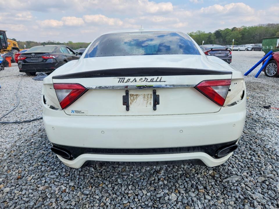 2014 Maserati Granturismo s