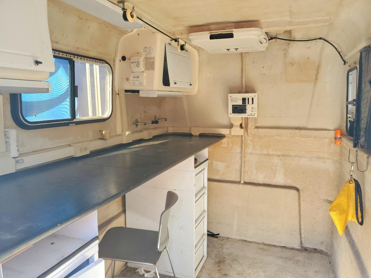 2007 Pelsue Fiber Optic Splicing Trailer