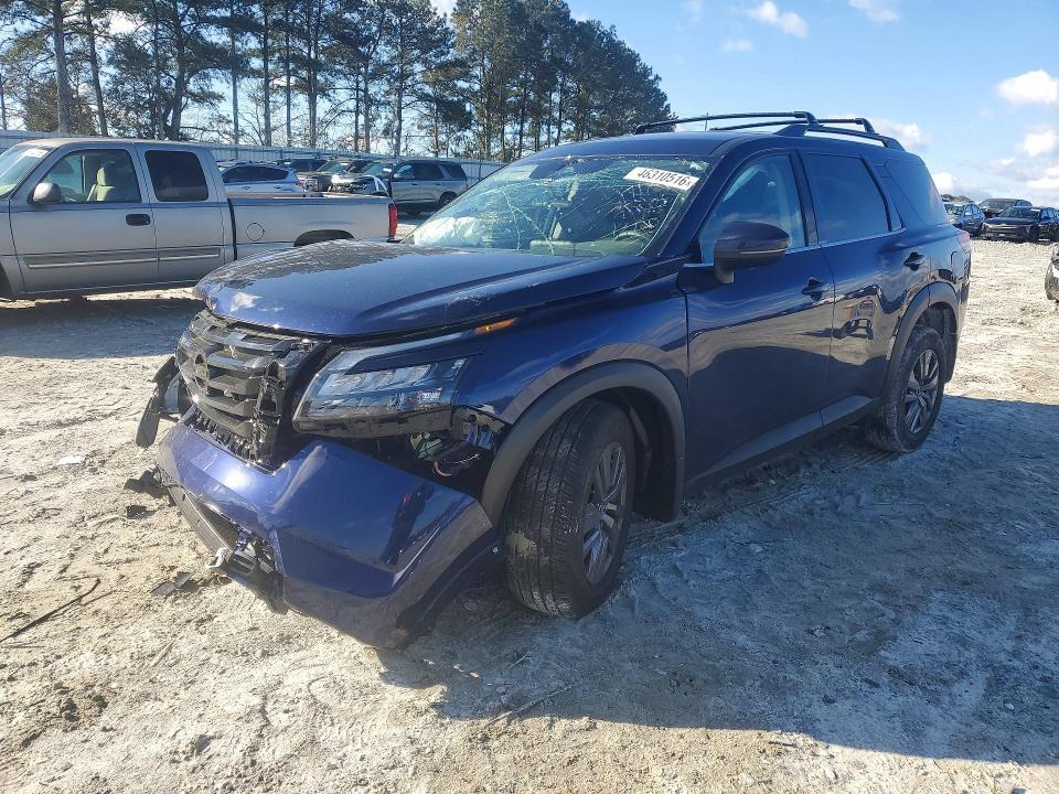 2025 Nissan Pathfinder sv