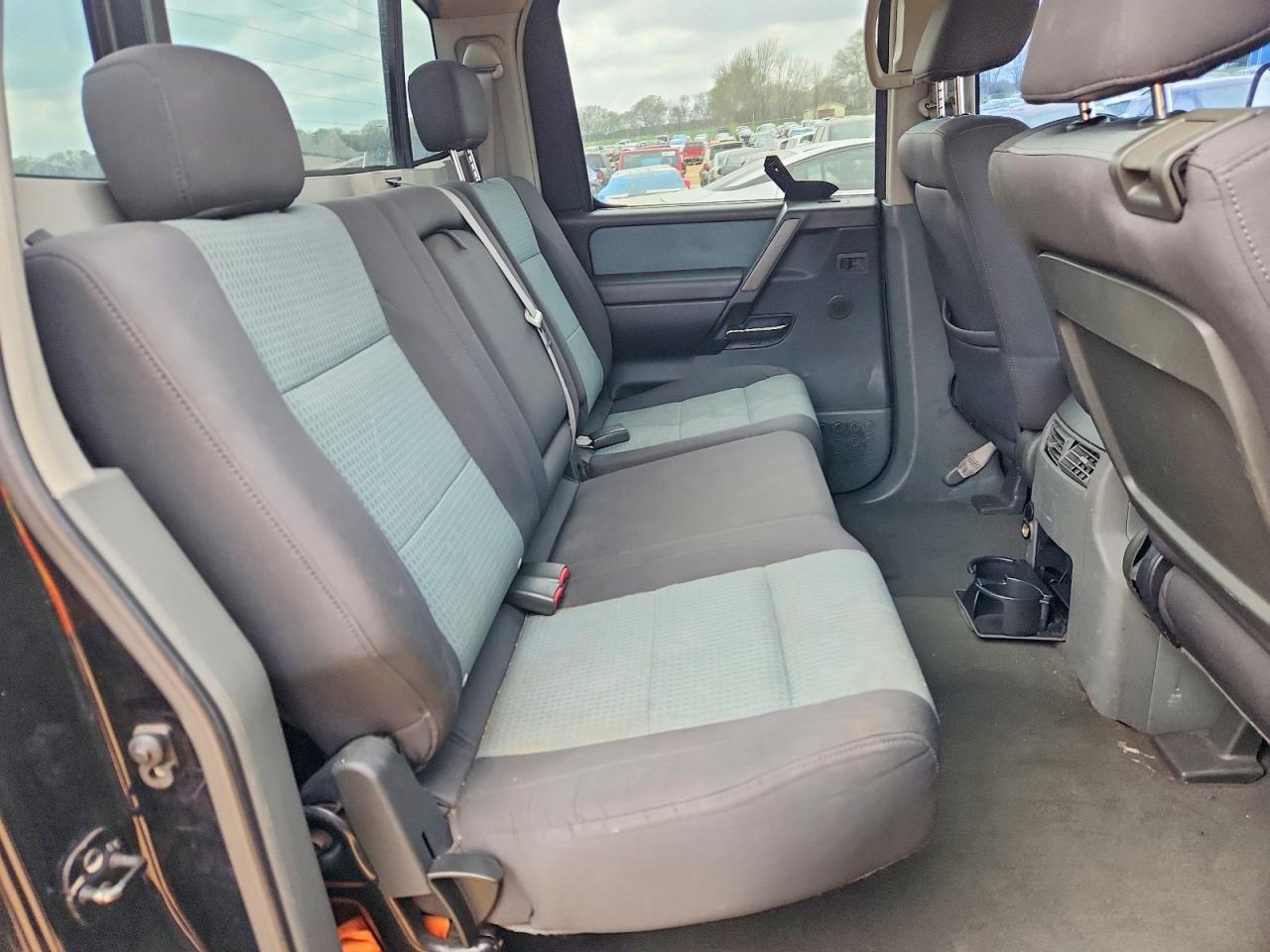 2005 Nissan Titan XE