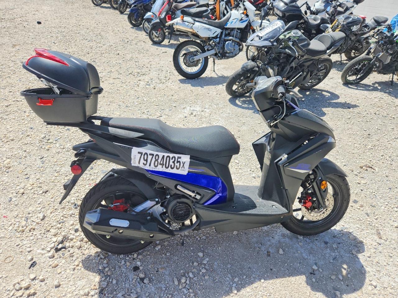 2024 Scooter Vespa