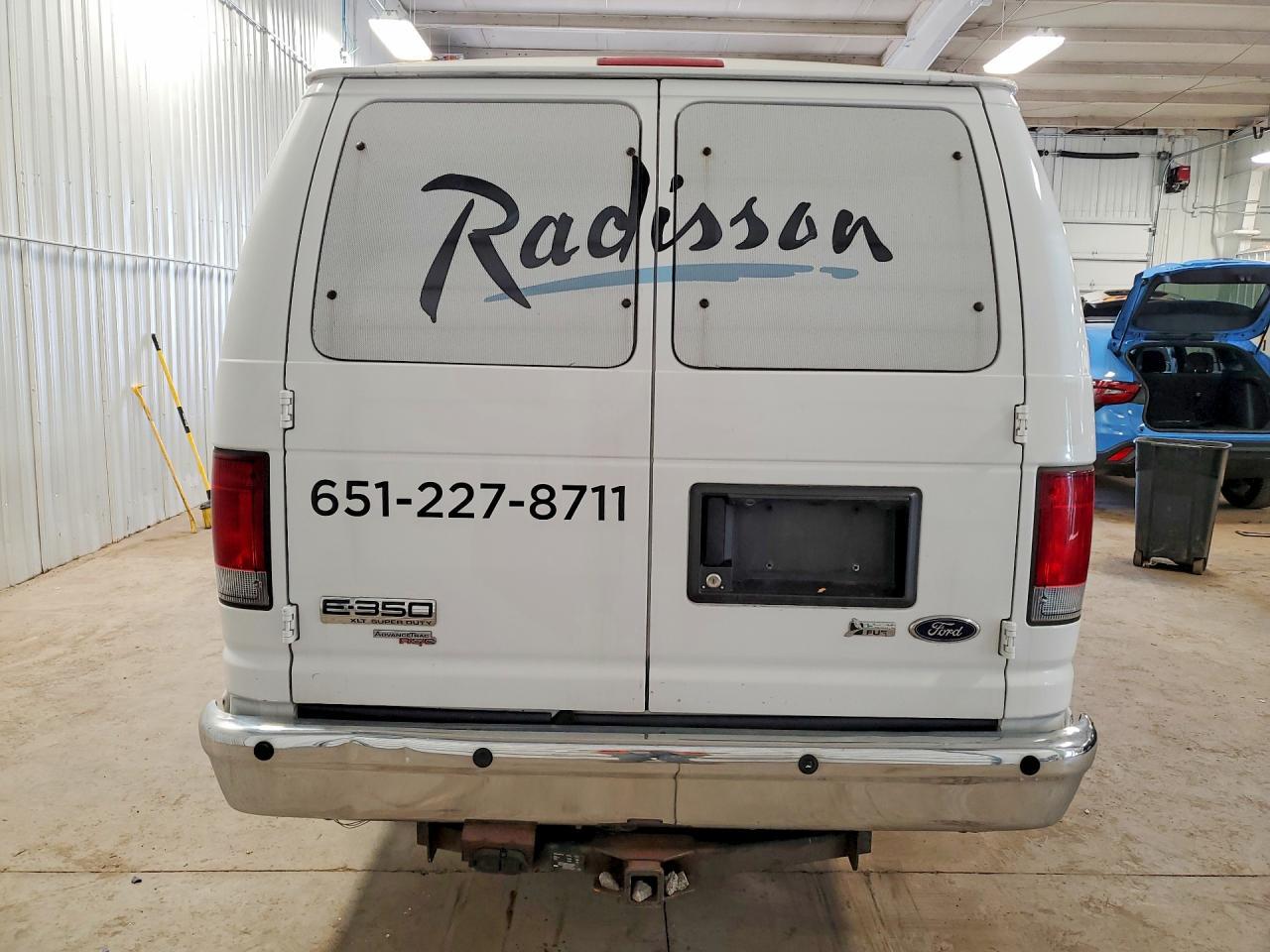 2013 Ford Econoline E350 Super Duty Wagon