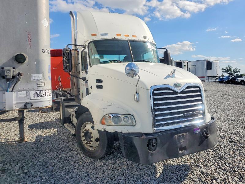 2005 Mack CXN612 Semi Truck