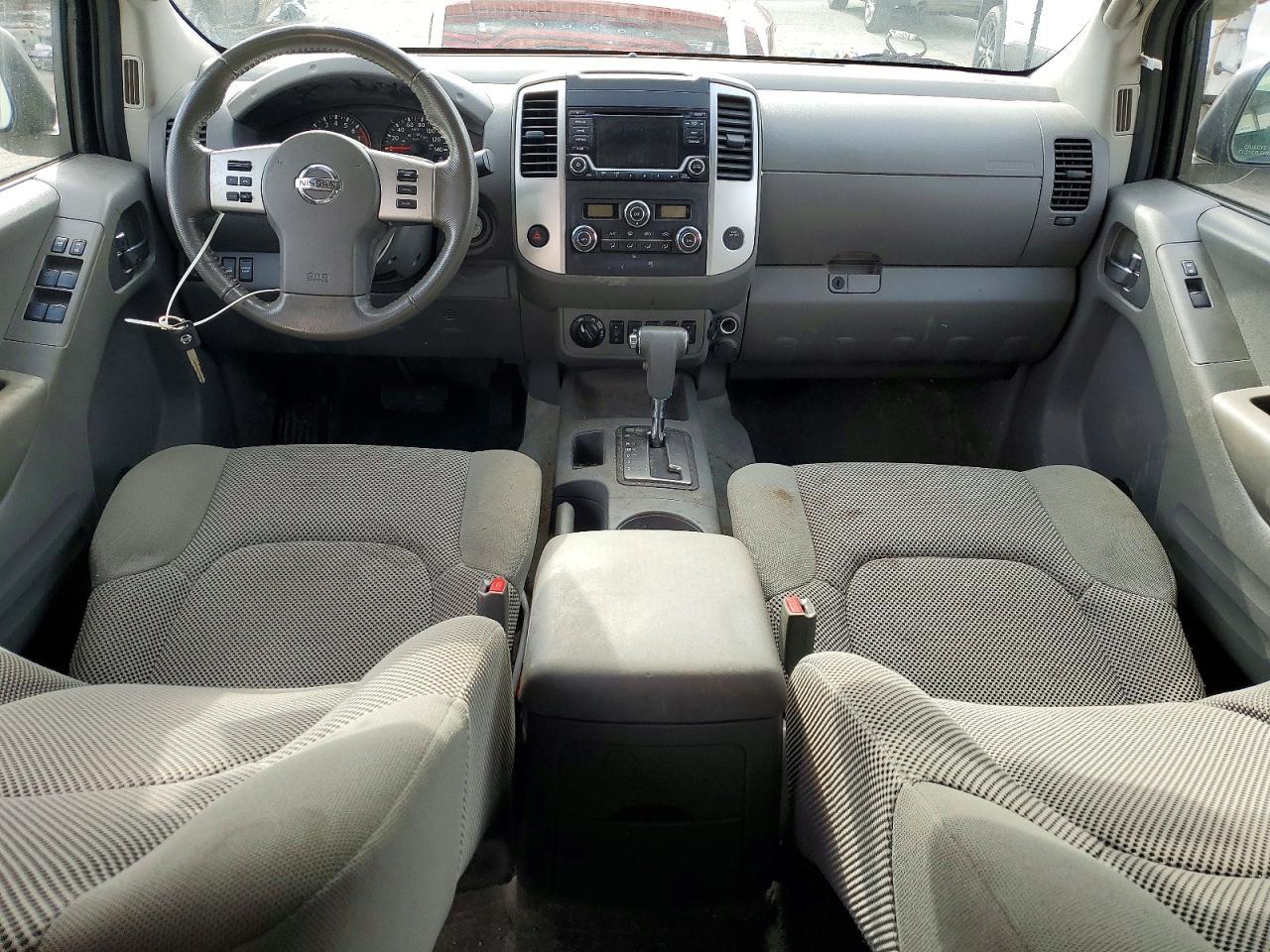 2016 Nissan Frontier SV