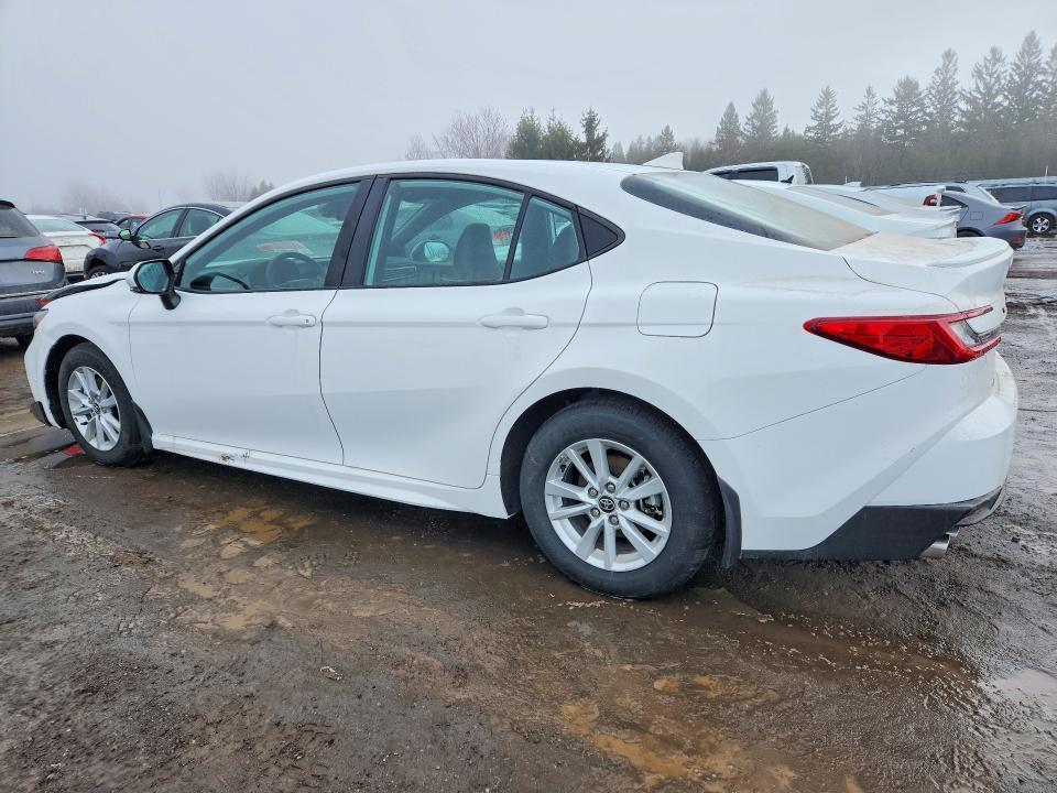 2025 Toyota Camry le