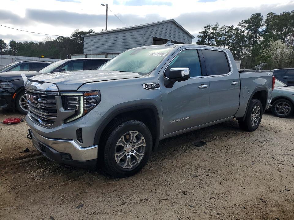2025 GMC Sierra K1500 SLT