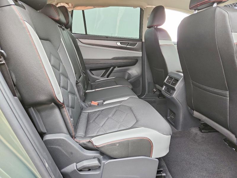 2025 Volkswagen Atlas Peak Edition se