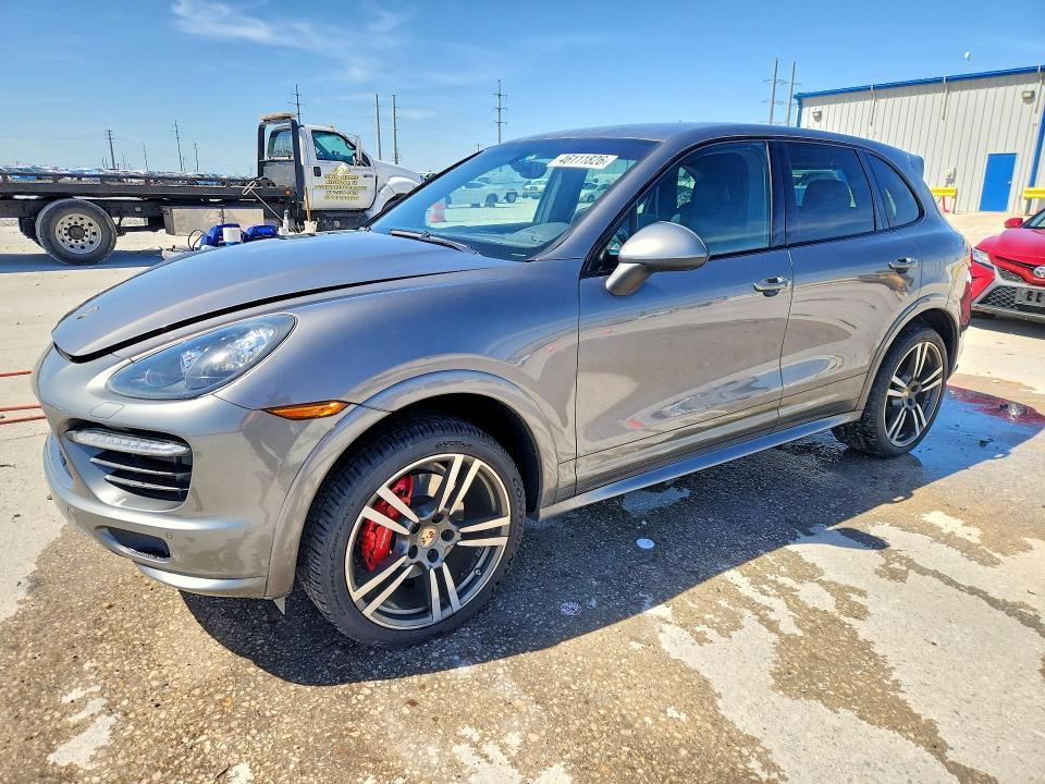 2013 Porsche Cayenne gts