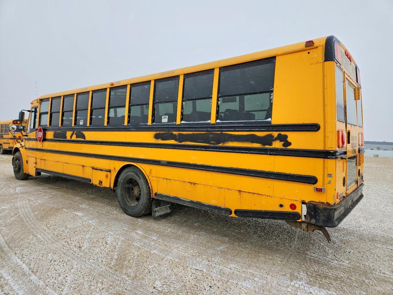 2011 Freigliner 2011 Thomas SAF-T-LINER C2-School Bus