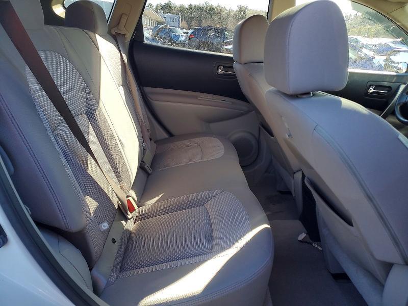 2010 Nissan Rogue s
