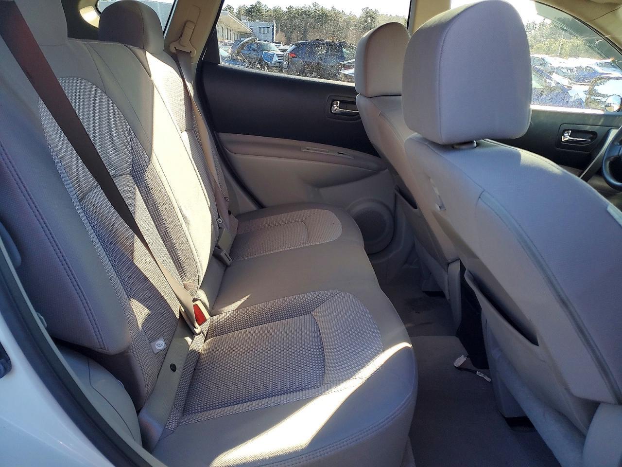 2010 Nissan Rogue s