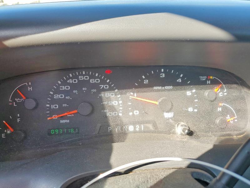 2002 Ford F350 Super Duty Flatbed Truck