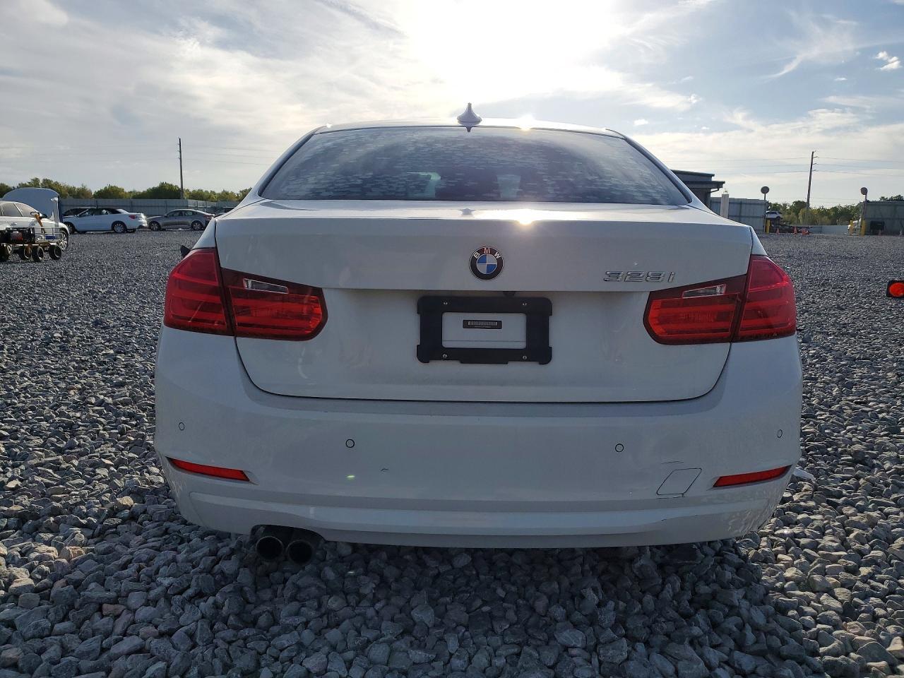 2015 BMW 328 i