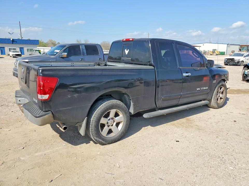 2005 Niss Titan XE