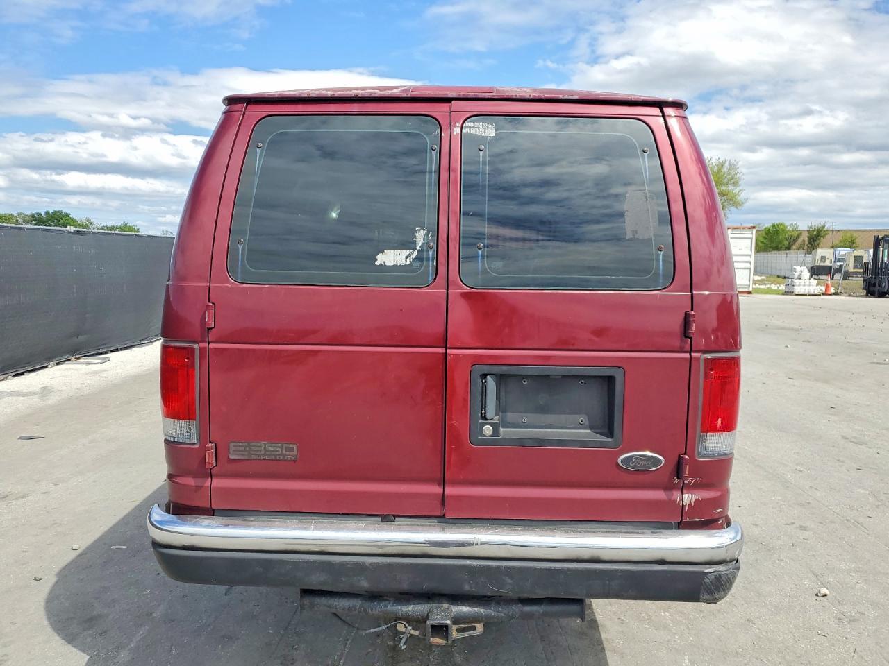 2003 Ford Econoline E350 Super Duty Wagon