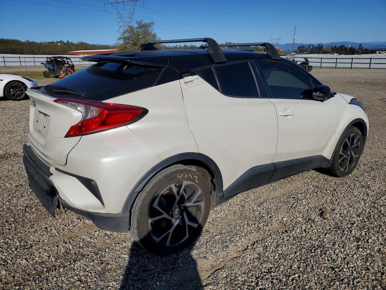 2019 Toyota C-hr xle