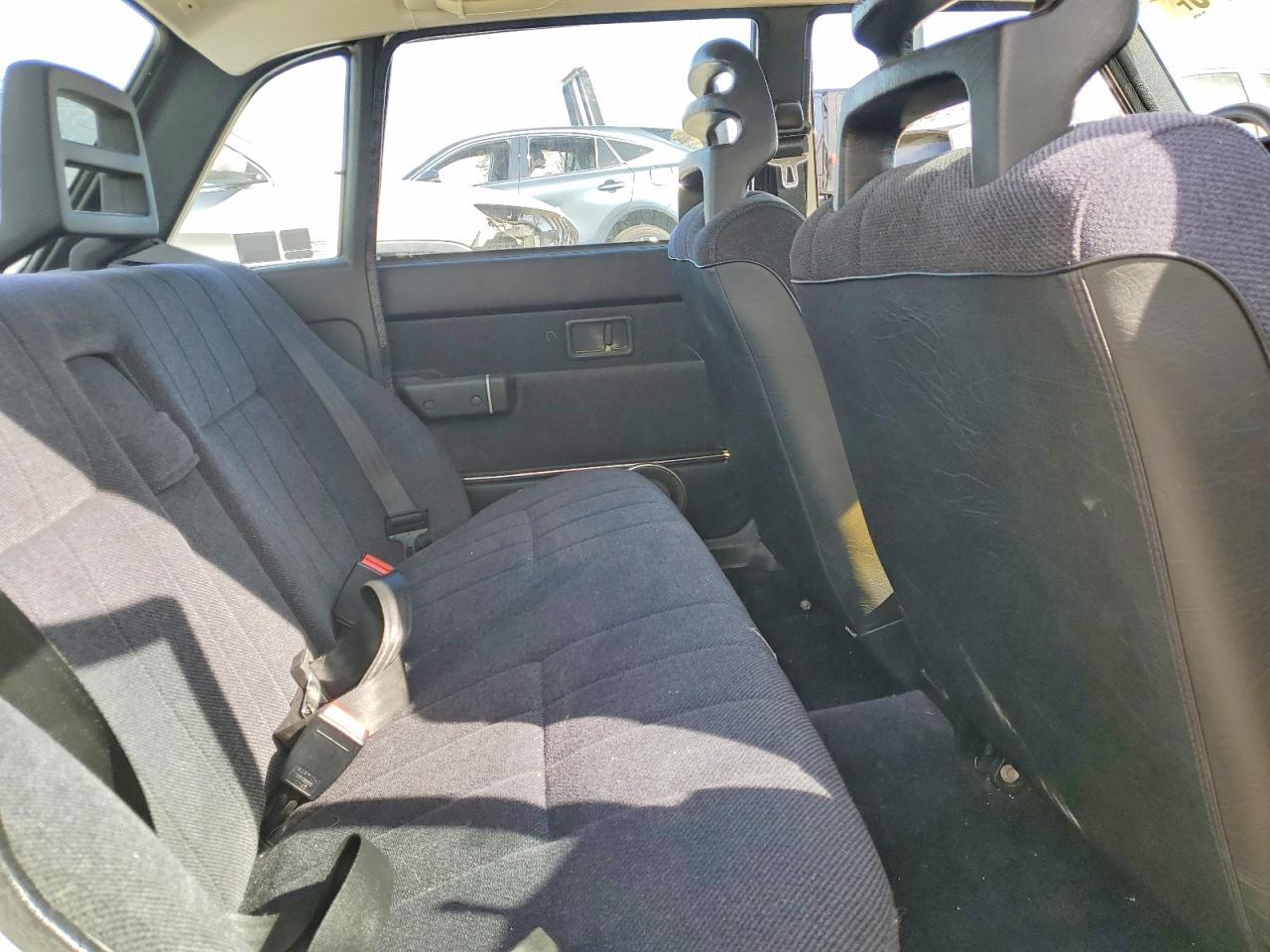 1990 Volvo 240 Base