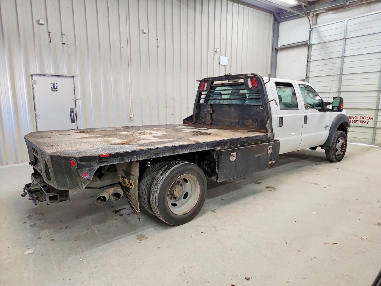 2016 Ford F450 Super Duty Flatbed Truck