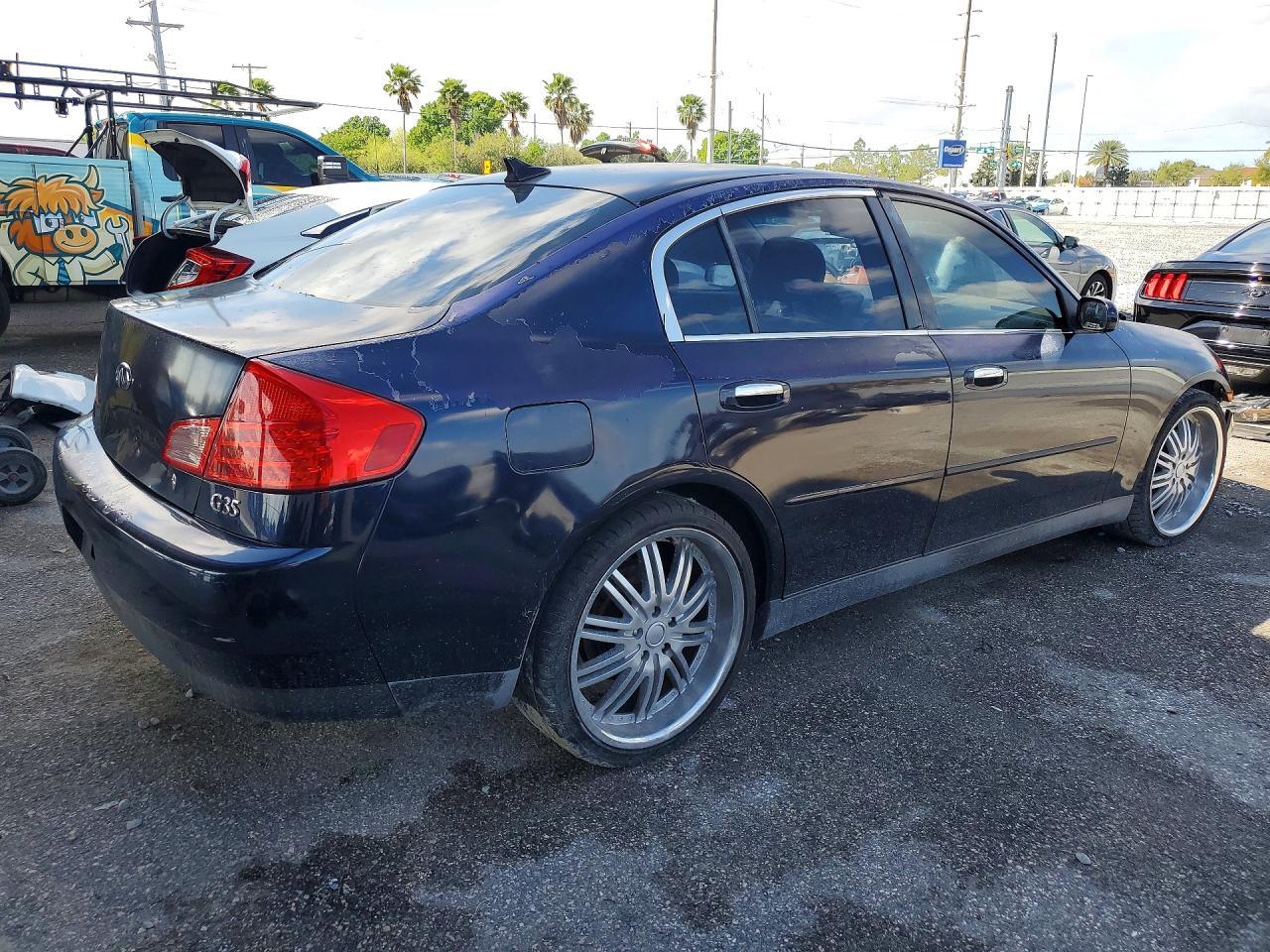 2004 Infiniti G35 Base