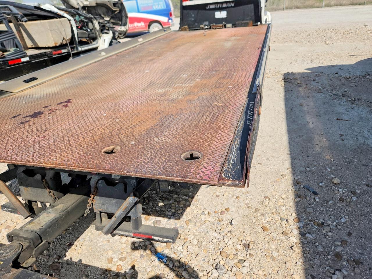 2009 Hino 258 Rollback Truck