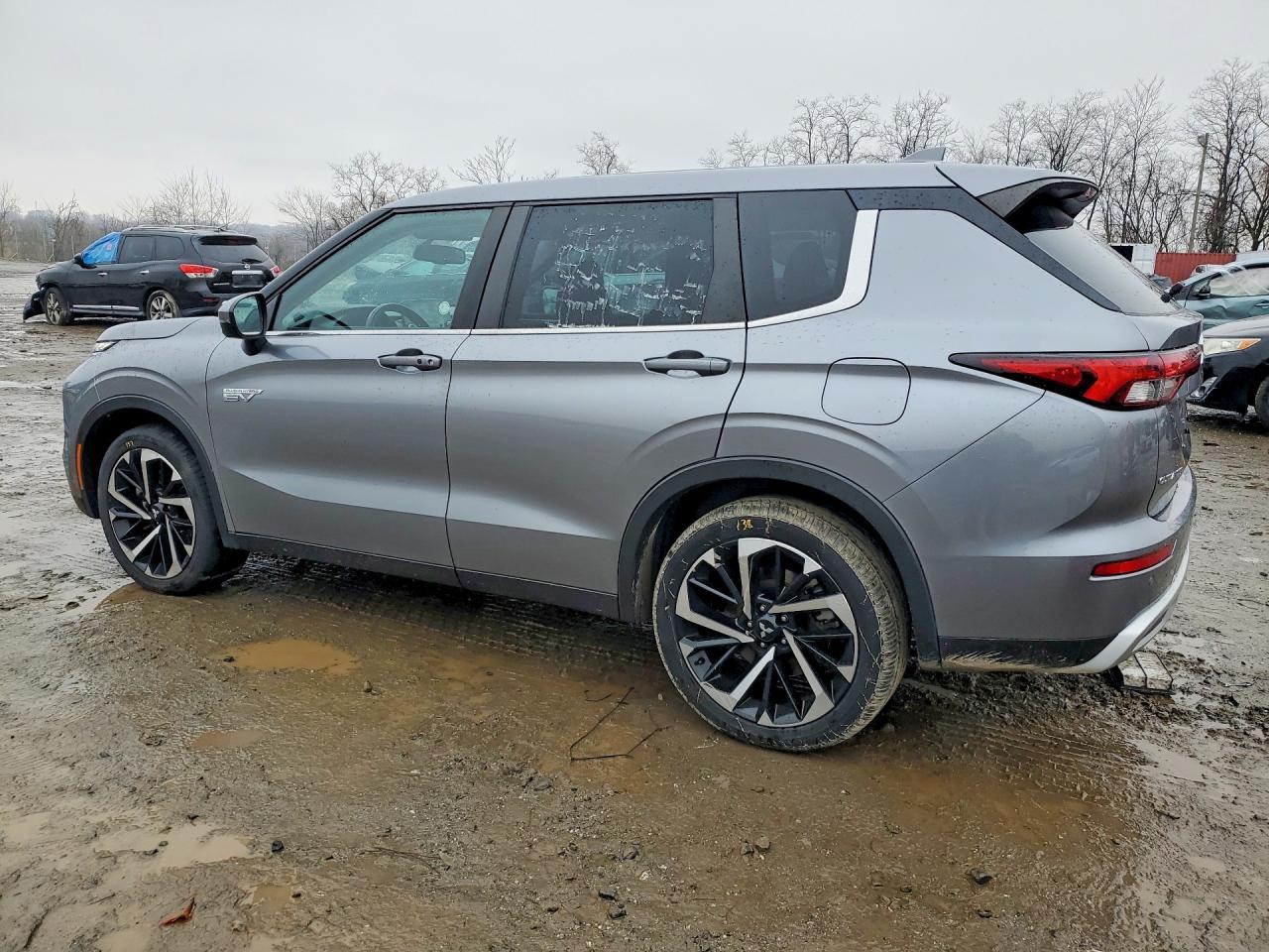 2023 Mits Ubishi Outlander  Phev se