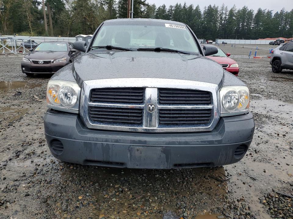 2005 Dodge Dakota st