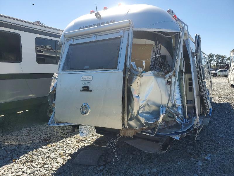 2021 Airstream Camper
