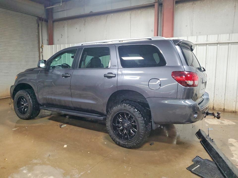 2018 Toyota Sequoia SR5