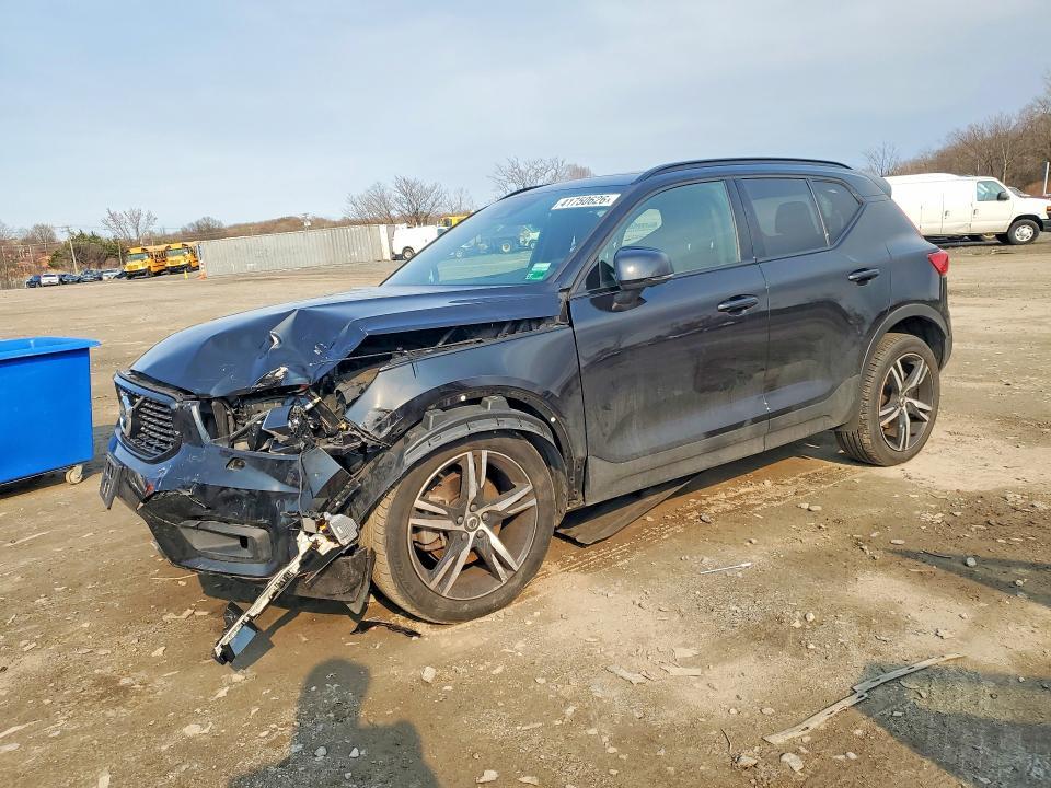 2021 Volvo Xc40 T5 R-design