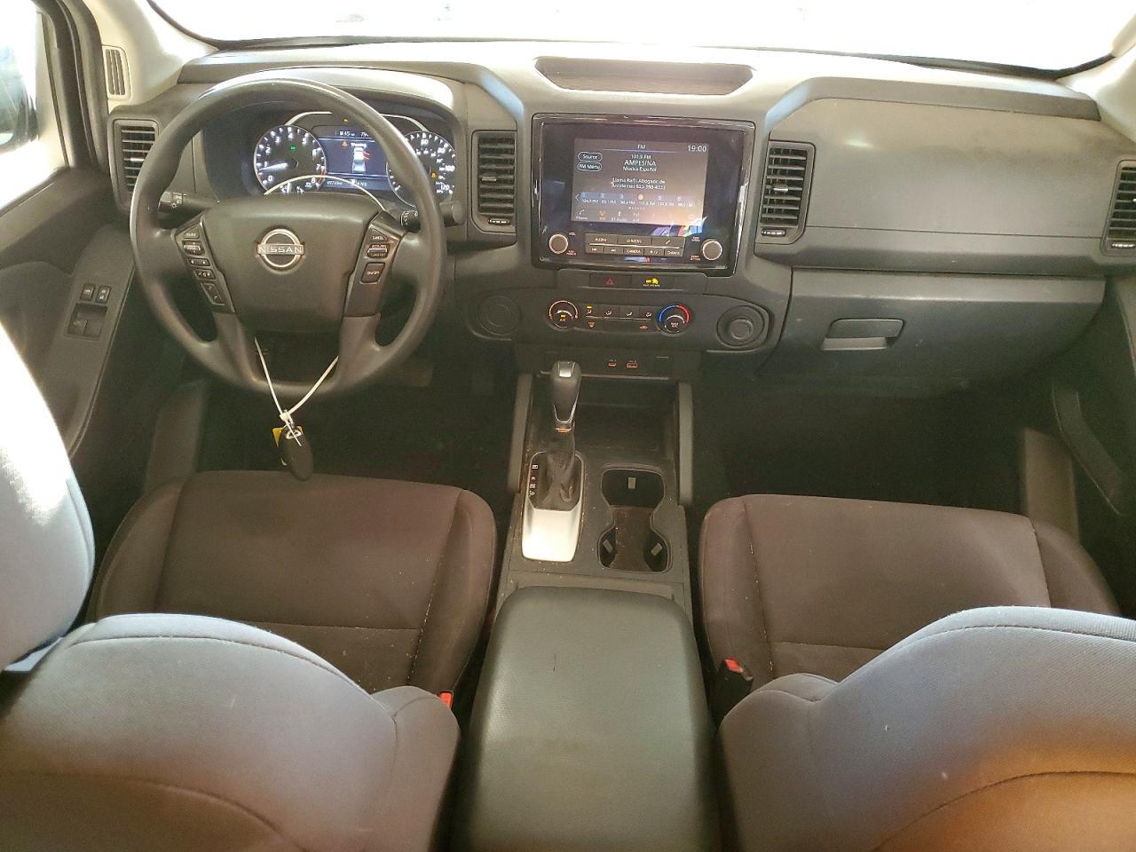 2022 Nissan Frontier S