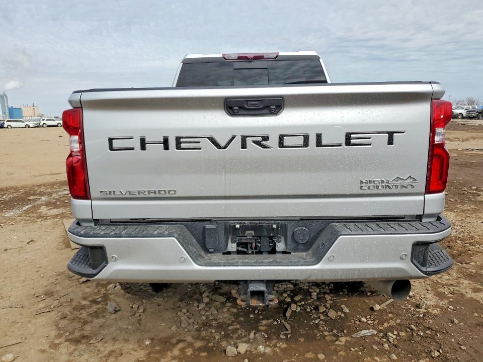 2022 Chevrolet Silverado K2500 High Country
