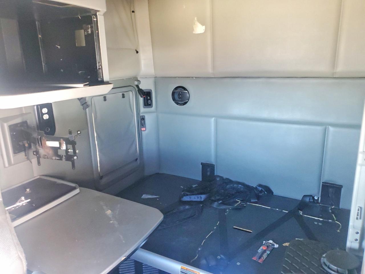 2016 Kenworth Construction T680