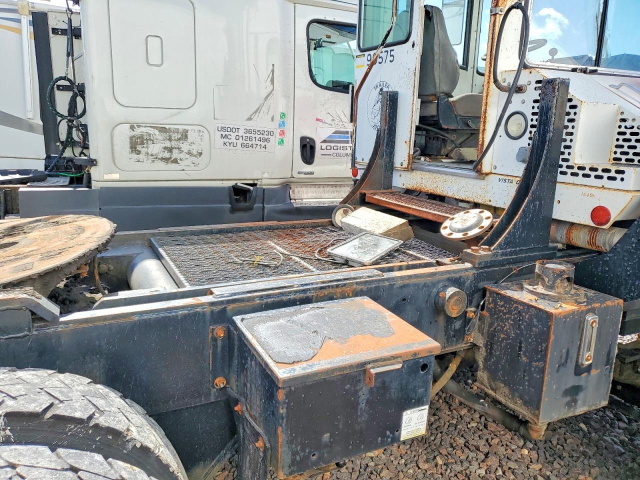 2003 Capacity Of Texas TJ5000-Yard Truck