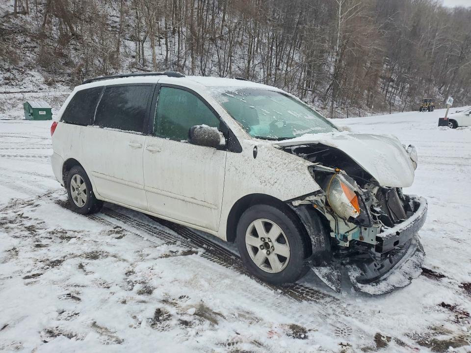 2009 Toyota Sienna le 8-passenger