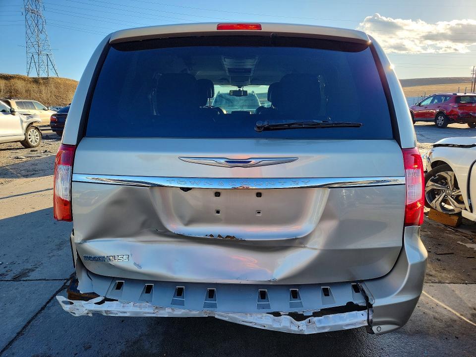 2014 Chrysler Town & Country Touring l