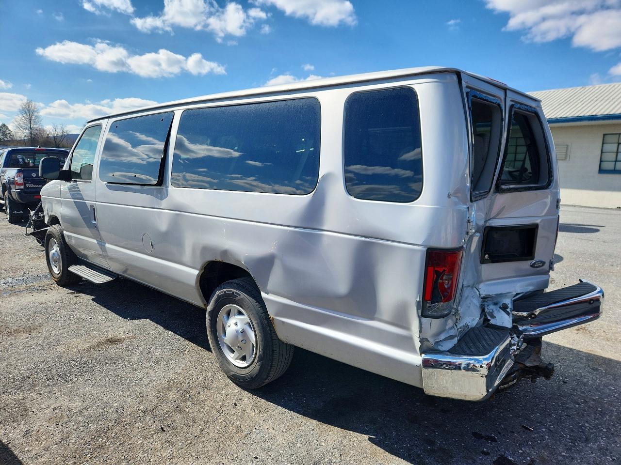 2008 Ford Econoline E350 Super Duty Wagon