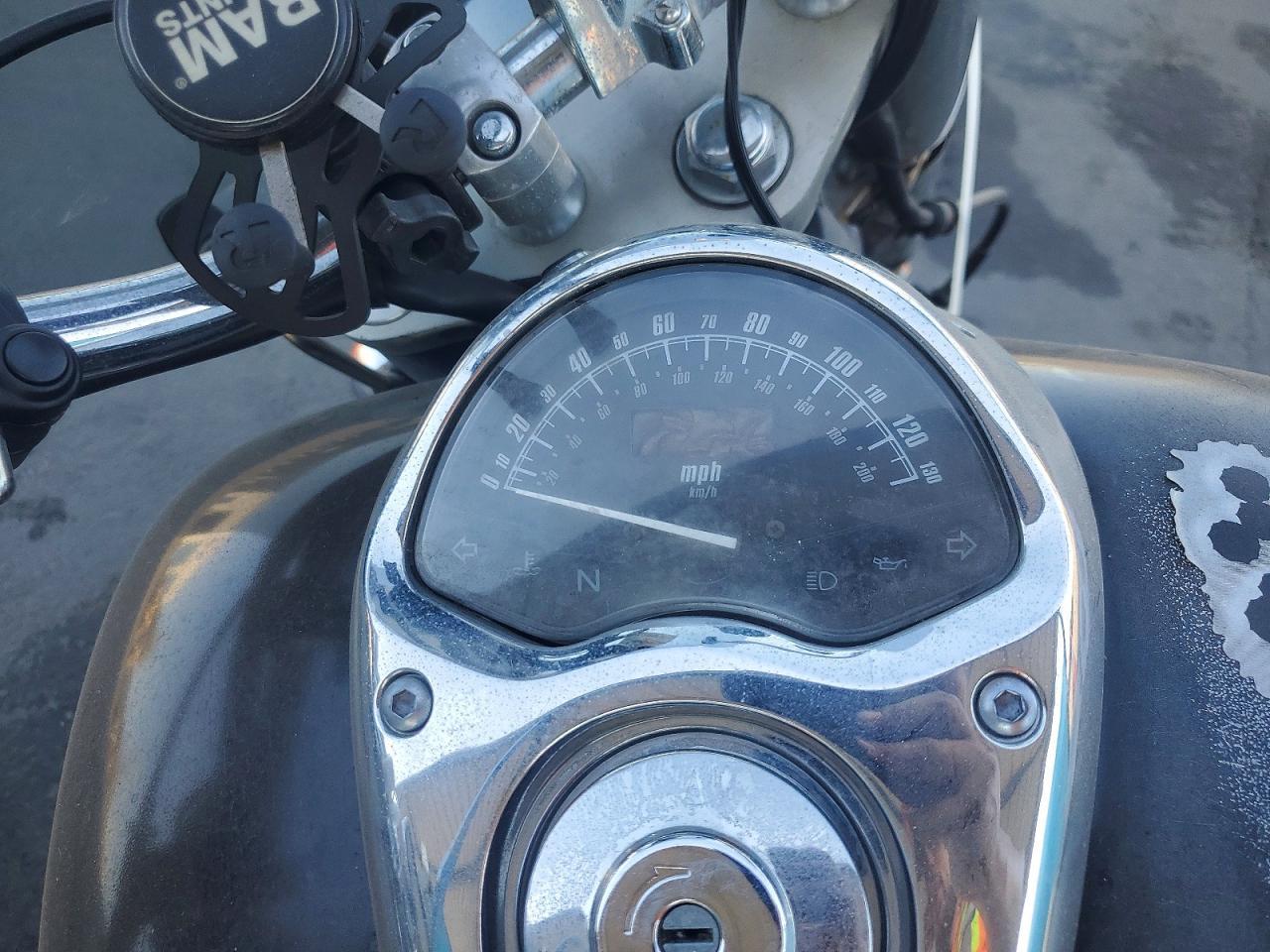 2005 Honda VTX1300 R