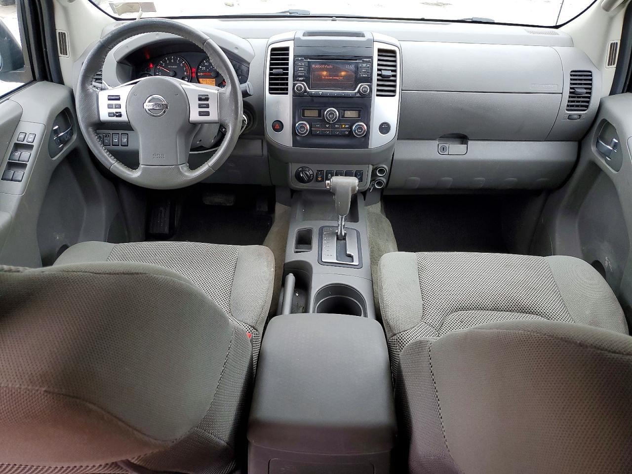2016 Nissan Frontier SV