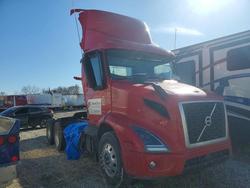 Volv Vehiculos salvage en venta: 2020 Volv O vnr Semi Truck