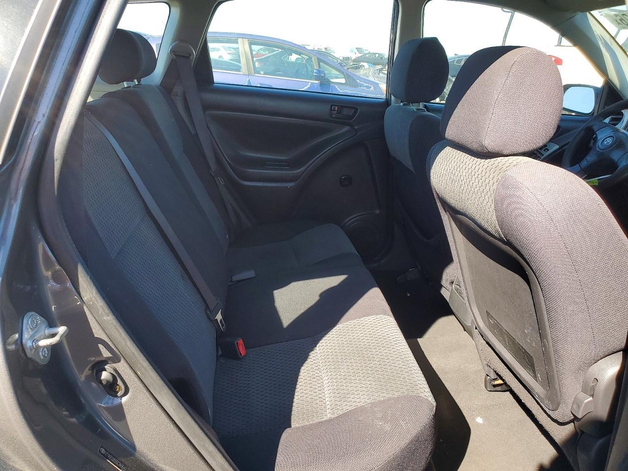2005 Toyota Matrix Base