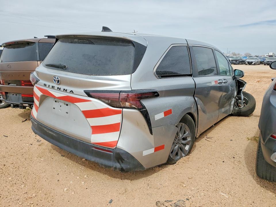 2023 Toyota Sienna le