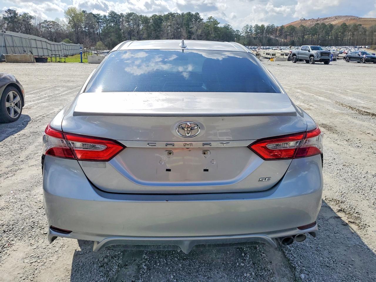 2019 Toyota Camry se