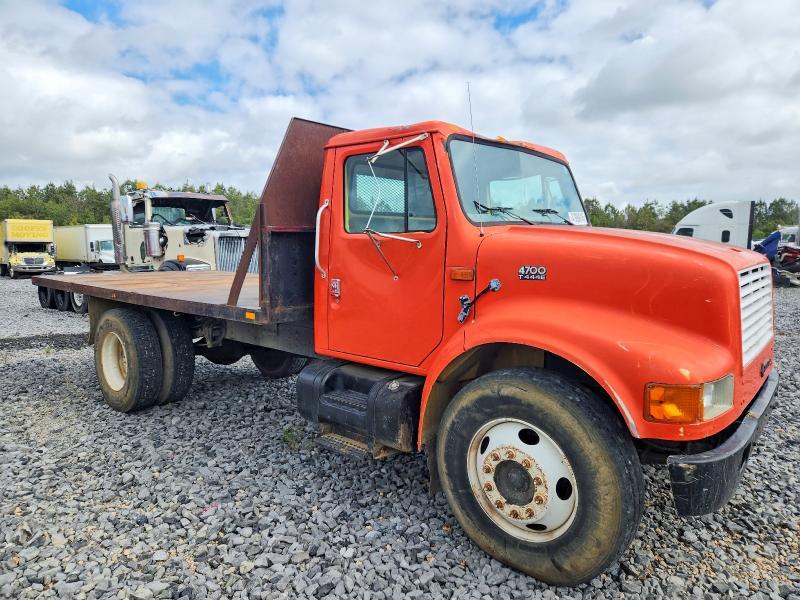 1999 International 4700 Flatbed Truck